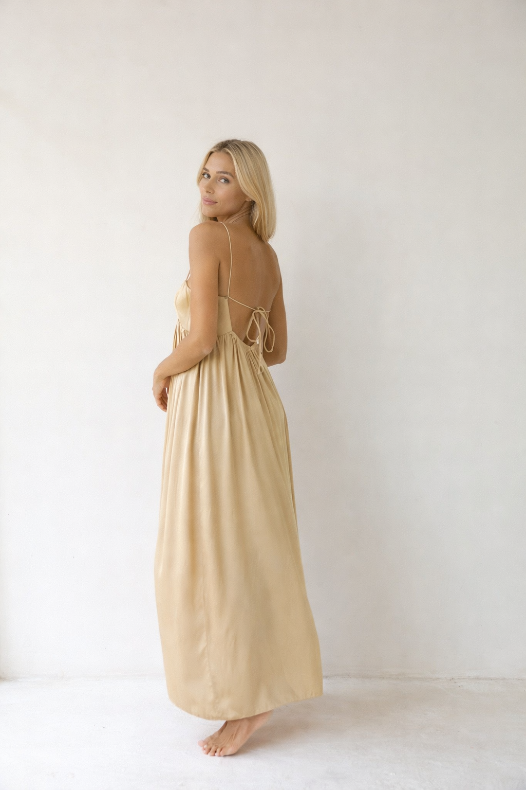 BORBORA FlowBack HOT Dress
